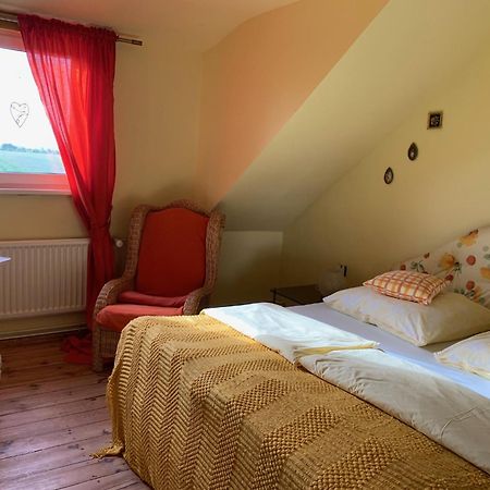 Vierseitenhof Hasenfelde - Ferienwohnung Feldblick Steinhofel Ngoại thất bức ảnh